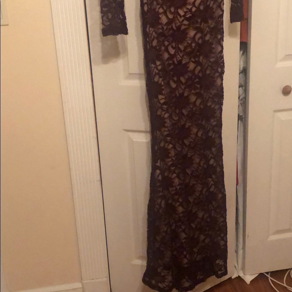 Windsor Ls Lace Gown With Open Back And Side Slit - image 6